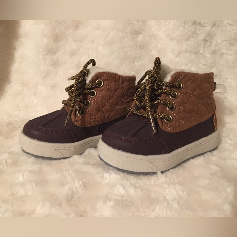 NWT Oshkosh B'Gosh Duck Boots Tarin-B toddler size 4 Kids Brown